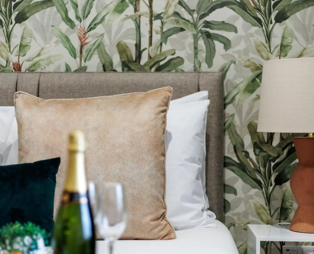 Sea Breeze - Coast Apartment Bournemouth