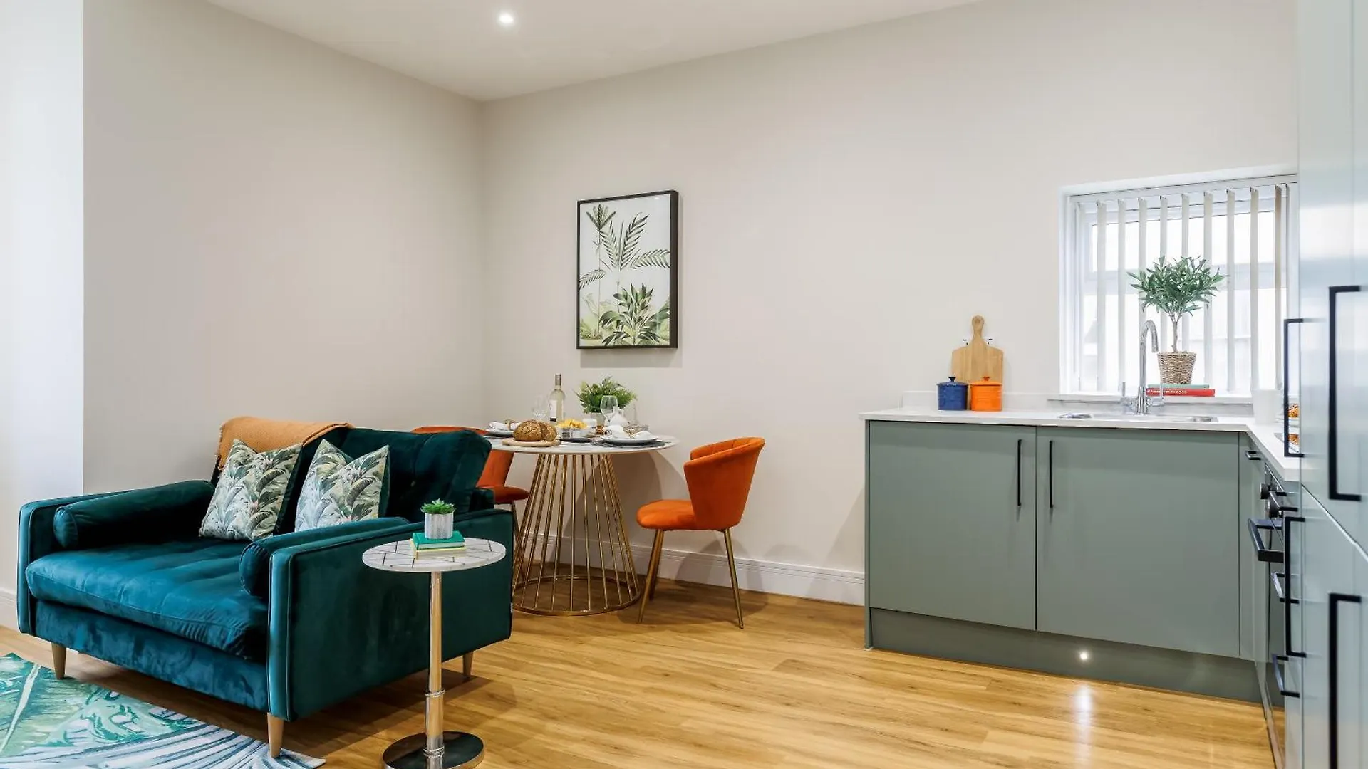 Sea Breeze - Coast Apartment Bournemouth