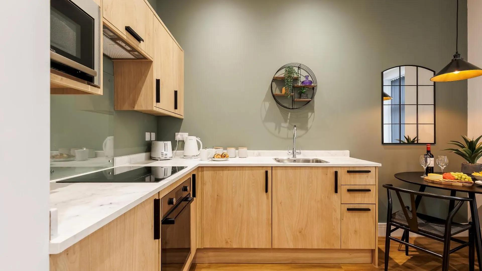 Sea Breeze - Coast Apartment Bournemouth