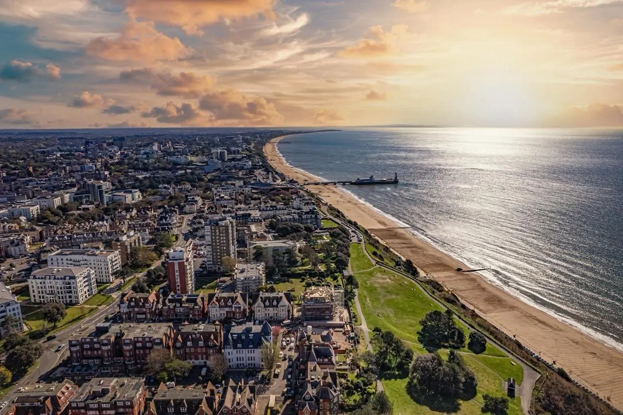Sea Breeze - Coast Apartment Bournemouth