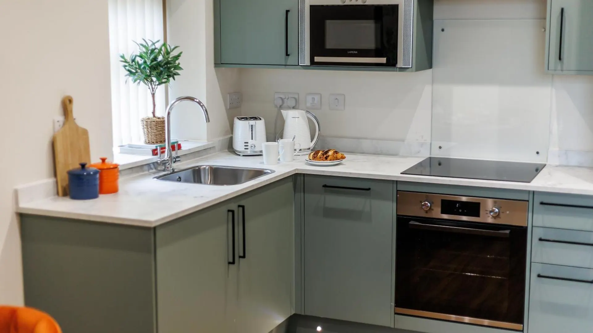 Sea Breeze - Coast Apartment Bournemouth
